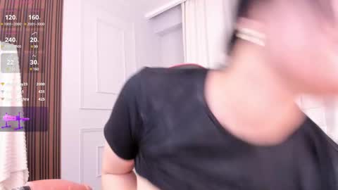 QUEEN OF SQUIRT online show from March 6, 2025, 1:05 am