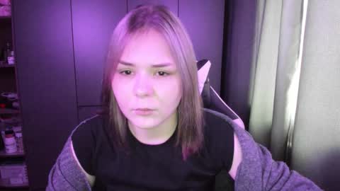 Snapshot of sophia_xi chatting on December 22, 2025, 6:21 am Sophia online show from December 22, 2025, 6:21 am