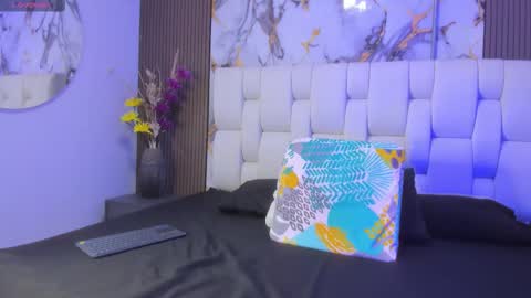 sophiaa10 online show from March 30, 2026, 7:15 pm