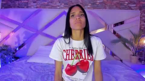 Sophia Paris online show from January 18, 2026, 3:43 am