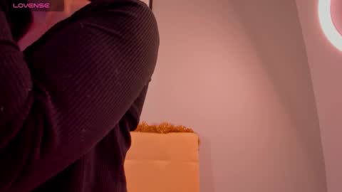 Sophia online show from December 15, 2025, 1:43 am