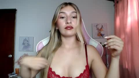 SophiaLee online show from April 1, 2026, 10:18 pm