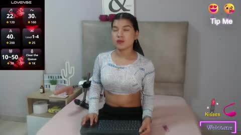 Snapshot of sophiabedford chatting on April 21, 2026, 2:34 pm Sophia Bedford online show from April 21, 2026, 2:34 pm