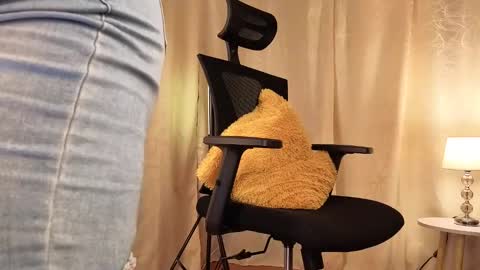 Sophia online show from November 3, 2025, 1:29 am