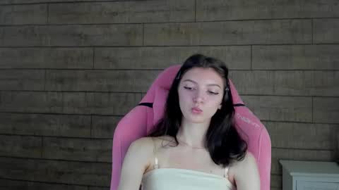 SophiaProve online show from November 7, 2025, 5:57 pm