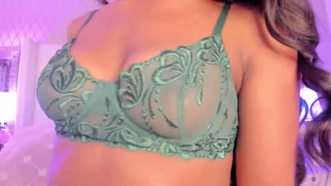 SophiaSmiths online show from September 28, 2025, 11:37 am