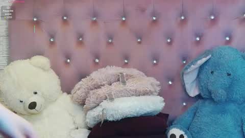 sophiastarr10 online show from February 18, 2026, 10:06 pm