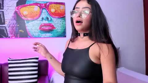 Snapshot of sophicarter_ chatting on December 1, 2025, 8:58 pm online show from December 1, 2025, 8:58 pm