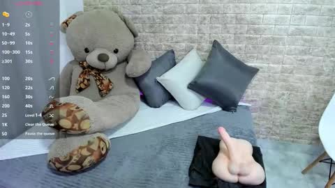 Snapshot of sophicarter_ chatting on January 6, 2026, 12:53 pm online show from January 6, 2026, 12:53 pm