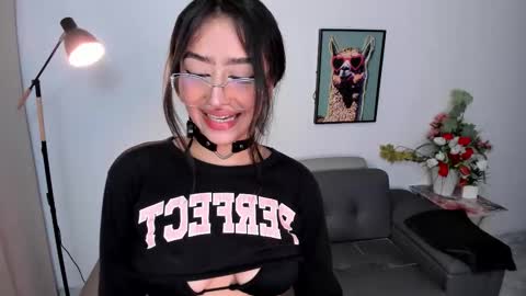 Snapshot of sophicarter_ chatting on January 17, 2026, 12:43 pm online show from January 17, 2026, 12:43 pm