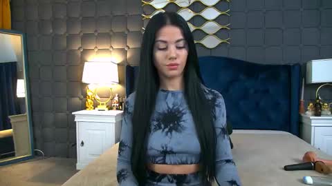 sophie__hill online show from January 14, 2026, 5:35 am