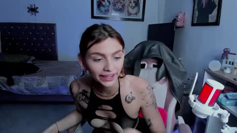 sophie doll online show from November 26, 2025, 12:11 am