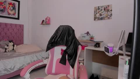 sophie doll online show from January 14, 2026, 5:51 pm