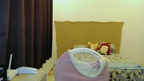 Snapshot of sophie_fantasy_hot chatting on January 15, 2026, 2:27 am Sophie Fantasys online show from January 15, 2026, 2:27 am