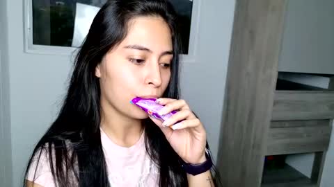 Snapshot of sophie_foxxx chatting on February 14, 2025, 11:09 pm Sophie online show from February 14, 2025, 11:09 pm