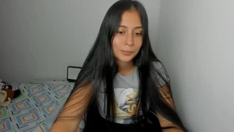 Snapshot of sophie_foxxx chatting on February 20, 2025, 1:36 am Sophie online show from February 20, 2025, 1:36 am