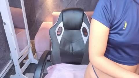 Snapshot of sophie_jones_b chatting on May 26, 2026, 12:45 pm sophie_jones_b online show from May 26, 2026, 12:45 pm