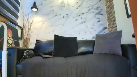 Sophie online show from October 18, 2025, 12:17 pm