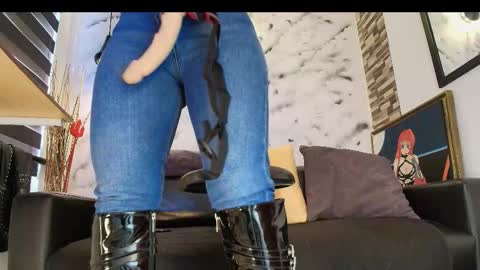 Sophie online show from February 27, 2026, 1:33 pm