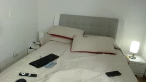 Sofa online show from March 9, 2026, 2:48 am