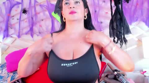 Snapshot of sophie_newton chatting on October 26, 2025, 1:11 am sophie_newton online show from October 26, 2025, 1:11 am