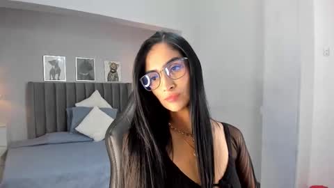 Snapshot of sophie_nolie chatting on February 9, 2026, 1:37 pm Sophi online show from February 9, 2026, 1:37 pm