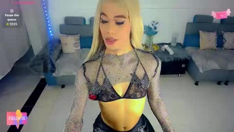 sophie_vall online show from March 22, 2026, 1:42 am