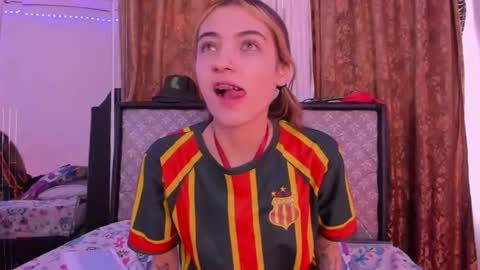 Snapshot of sophie_vega1 chatting on June 28, 2026, 5:30 pm Sophie online show from June 28, 2026, 5:30 pm