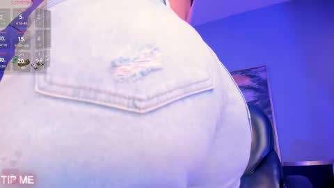 Sophie online show from February 4, 2026, 1:11 am