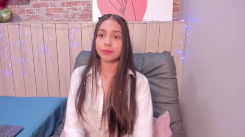 Snapshot of sophiebenson_ chatting on December 11, 2024, 12:34 pm Sophie online show from December 11, 2024, 12:34 pm