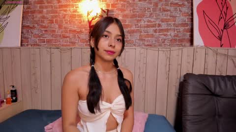 Snapshot of sophiebenson_ chatting on December 31, 2024, 12:15 pm Sophie online show from December 31, 2024, 12:15 pm