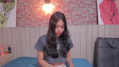 Snapshot of sophiebenson_ chatting on January 6, 2025, 12:35 pm Sophie online show from January 6, 2025, 12:35 pm