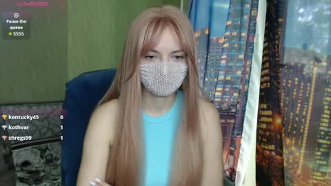 Sophie online show from May 22, 2026, 7:37 am