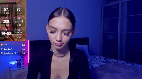 Sophie online show from October 20, 2025, 11:38 pm