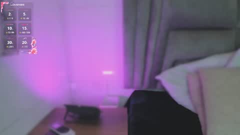 Sophie  online show from July 16, 2026, 11:27 am