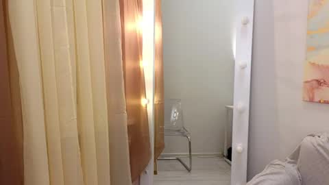 Snapshot of sophieee_lee chatting on December 1, 2024, 4:29 pm Sophie online show from December 1, 2024, 4:29 pm