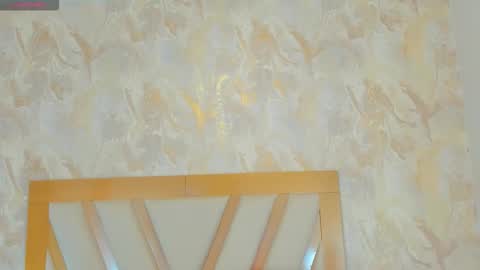 Sophie online show from November 24, 2025, 12:49 pm