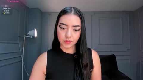 Sophie online show from November 23, 2025, 11:04 pm