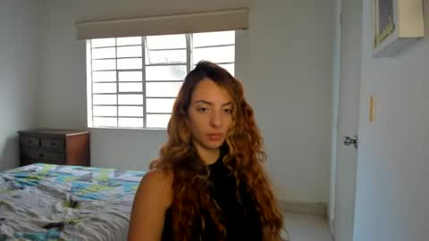 Snapshot of sophielatina chatting on January 29, 2025, 9:07 pm Sophia online show from January 29, 2025, 9:07 pm