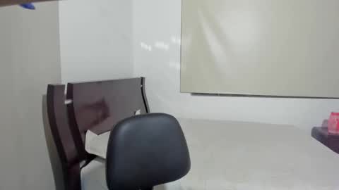 Snapshot of sophielatina chatting on November 9, 2025, 5:17 am Sophia online show from November 9, 2025, 5:17 am