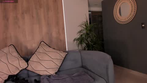 Sophie  Palmer online show from February 1, 2025, 1:09 pm