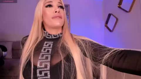 Sophie  Palmer online show from March 7, 2025, 1:40 pm