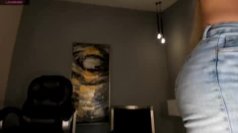 Sophie  Palmer online show from September 10, 2025, 10:48 am