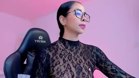 sophierooy online show from May 12, 2026, 12:13 pm