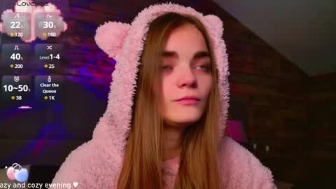 Snapshot of sophiesuvi chatting on December 7, 2024, 11:29 am Sophie and my bestie Mandy    online show from December 7, 2024, 11:29 am