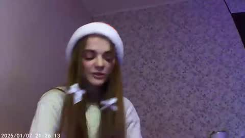 Snapshot of sophiesuvi chatting on January 6, 2025, 11:09 pm Sophie and my bestie Mandy    online show from January 6, 2025, 11:09 pm
