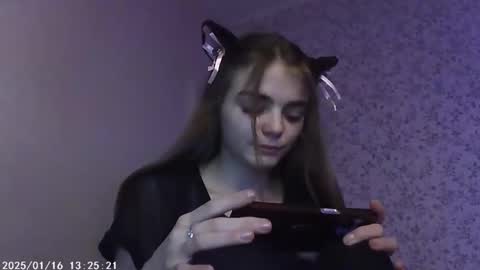 Snapshot of sophiesuvi chatting on January 15, 2025, 3:07 pm Sophie and my bestie Mandy    online show from January 15, 2025, 3:07 pm