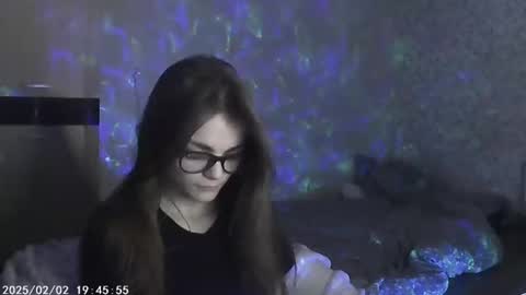 Snapshot of sophiesuvi chatting on February 1, 2025, 9:29 pm Sophie and my bestie Mandy    online show from February 1, 2025, 9:29 pm