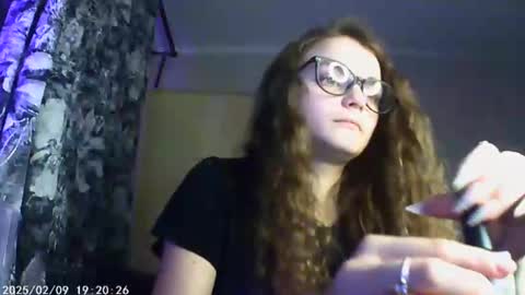 Snapshot of sophiesuvi chatting on February 8, 2025, 9:04 pm Sophie and my bestie Mandy    online show from February 8, 2025, 9:04 pm