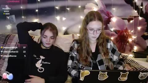 Snapshot of sophiesuvi chatting on February 22, 2025, 1:13 pm Sophie and my bestie Mandy    online show from February 22, 2025, 1:13 pm